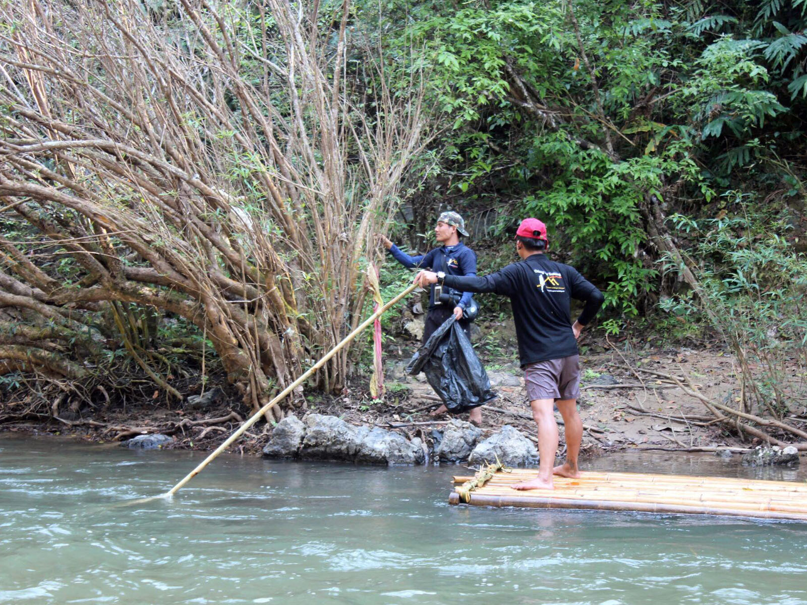 Chiang Mai Trekking - Clean up the jungles of Northern Thailand with us | Chiang Mai Trekking | The best trekking in Chiang Mai with Piroon Nantaya