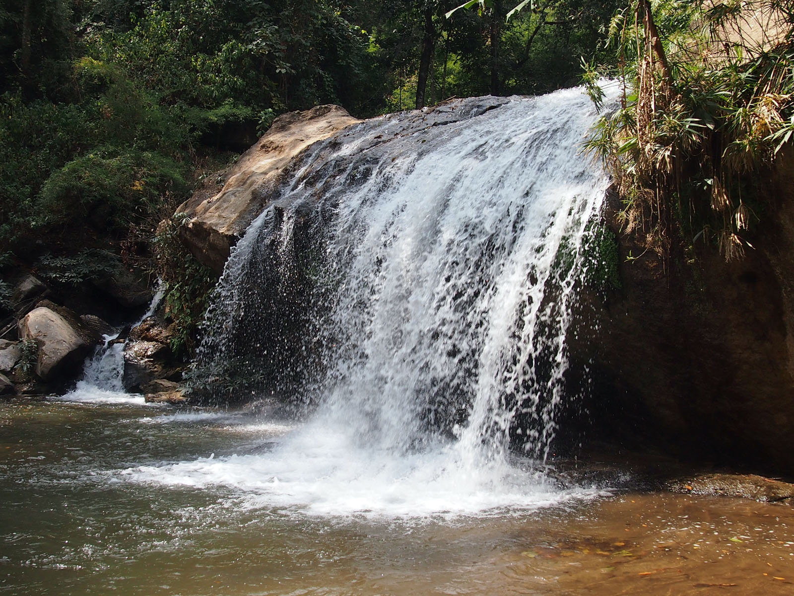 Mae Sa Waterfall | Chiang Mai Trekking | The best trekking in Chiang Mai with Piroon Nantaya