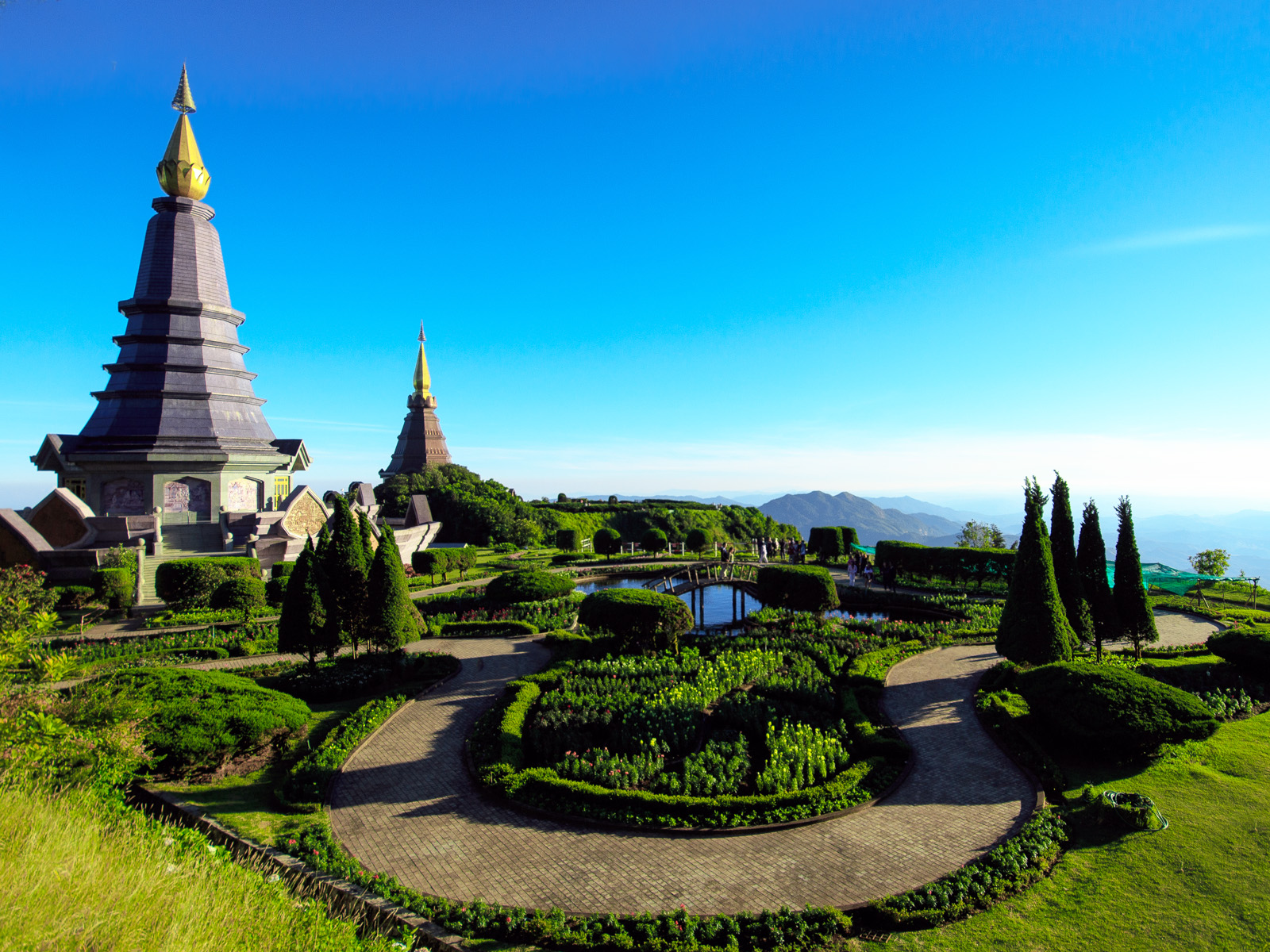 Sightseeing Tours | Chiang Mai Trekking | The best trekking in Chiang Mai with Piroon Nantaya