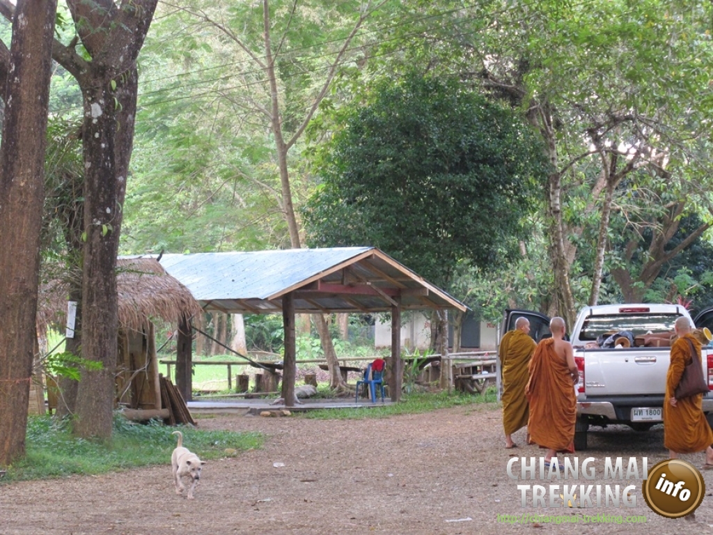 Day Trip Chiang Dao Cave & Doi Luang Chiang Dao Mountain | Chiang Mai Trekking | The best trekking in Chiang Mai with Piroon Nantaya
